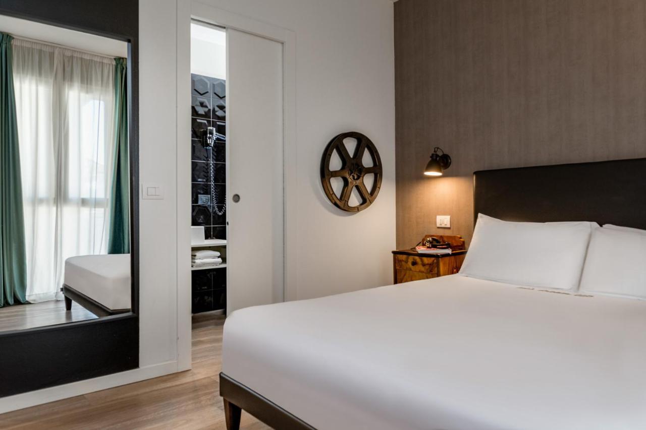 Standard Double Room,999706620:JPEG